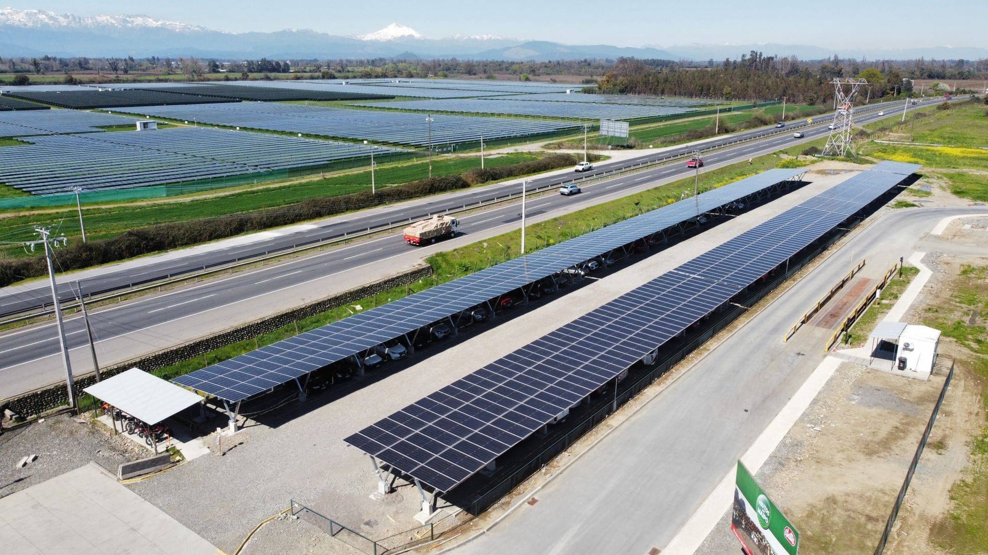 Planta solar tipo Carport solar para empresas